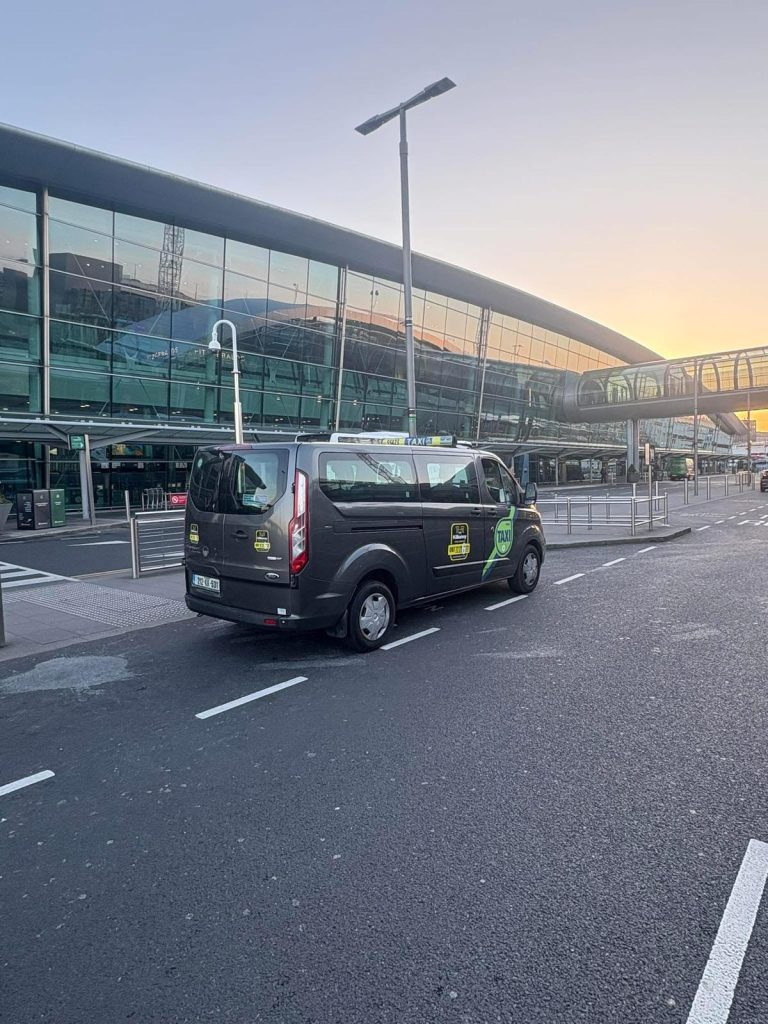 Minibus transfer to Airport